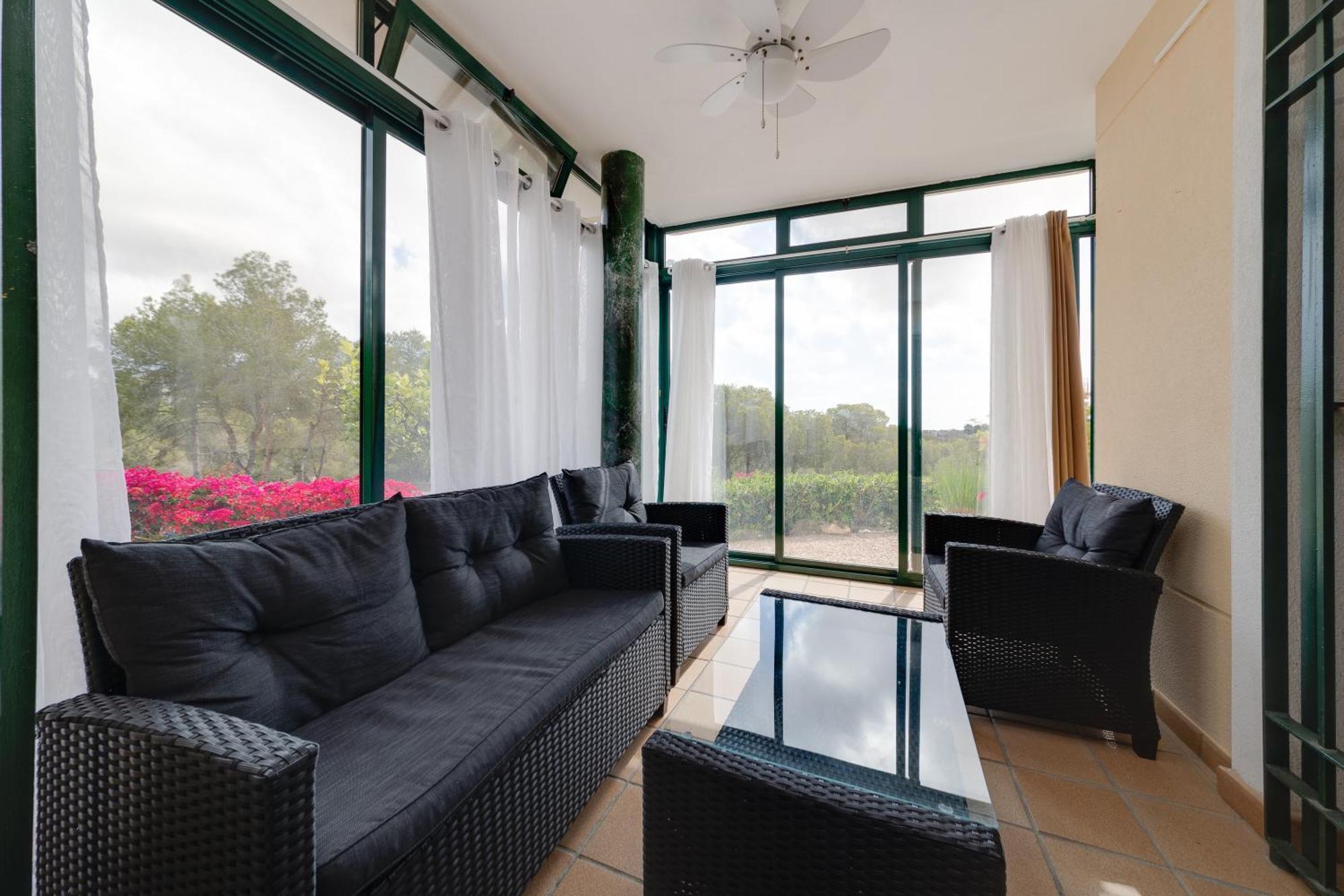 Вилла Super Cosy House Next To The Golf Ориуэла Экстерьер фото